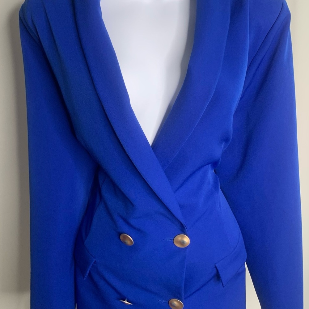 Elegant Blue Double-Breasted Women's Blazer